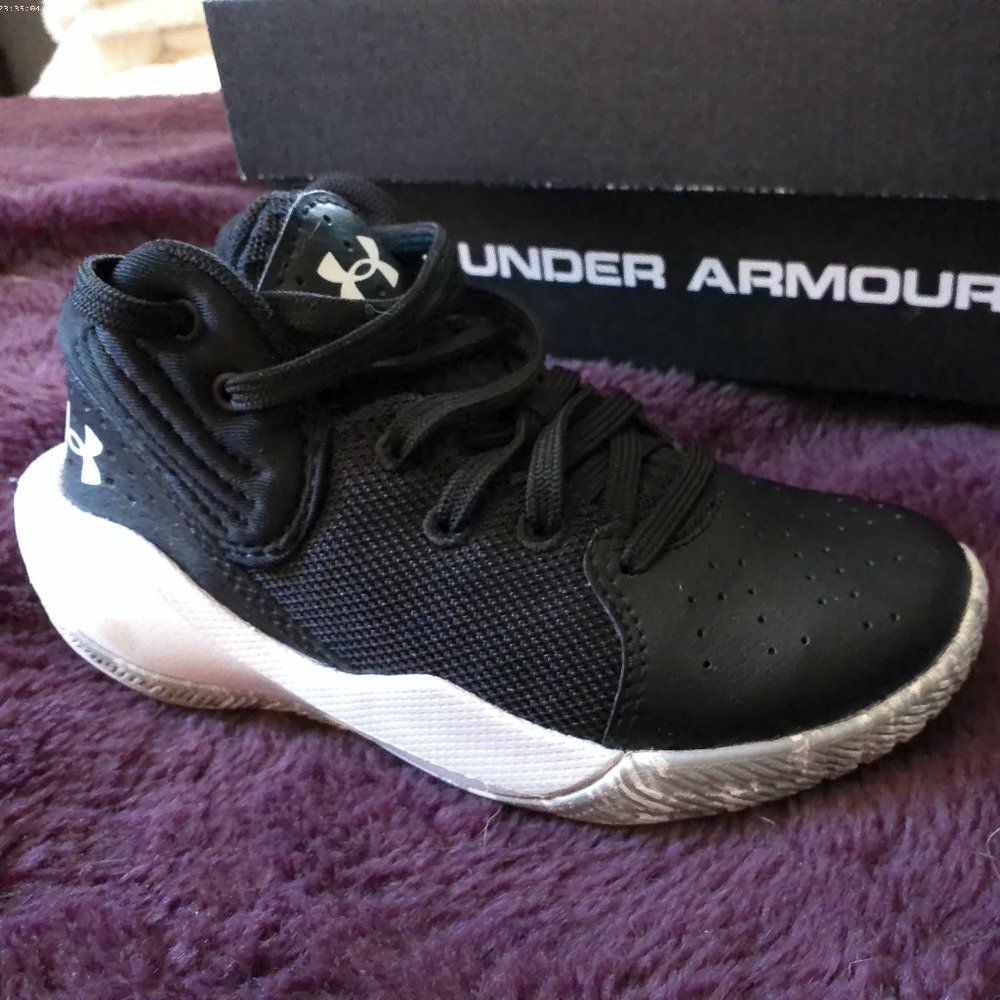Under Armour Kids Basketball Shoes